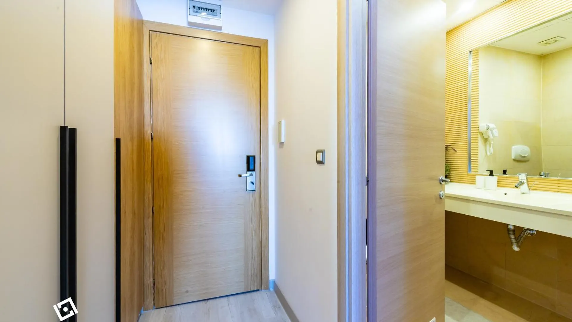 Blue Studio Rin Free Parking Bucharest